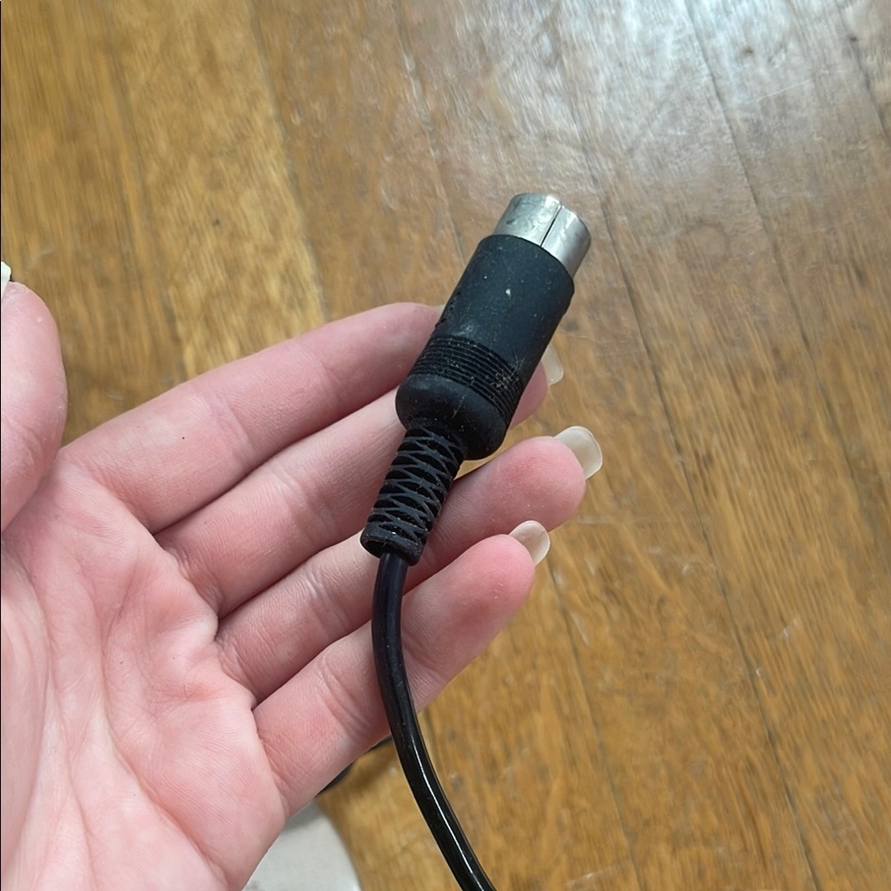 Vintage Desktop Microphone with Stand - Picture 13 of 16